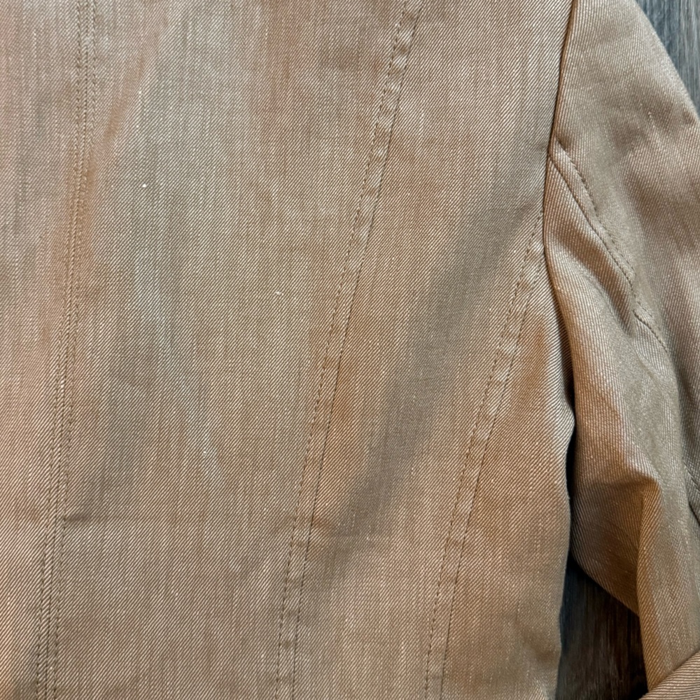 White House Black Market 10P Tan Blazer. Patch pockets excellent condition. - Picture 11 of 14